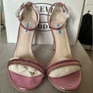 NIB - Steve Madden Stecy Sandal
